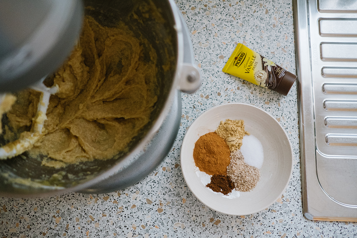 Speculoos: Mixing Ingredients